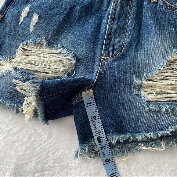 NWT Vintage Cut Highrise Distressed Jean Shorts - Picture 6 of 13